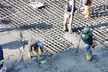 укладка и уплотнение бетона
